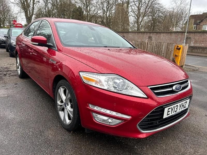 Used Ford Mondeo Titanium X 140 HP (102 kW) 2013 Red Hatchback