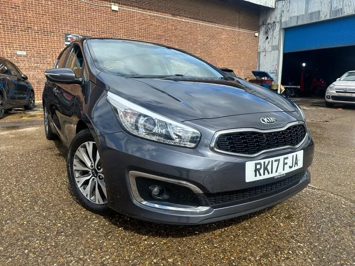 Used Kia Ceed 136 HP (100 kW) 2017 Silver Hatchback