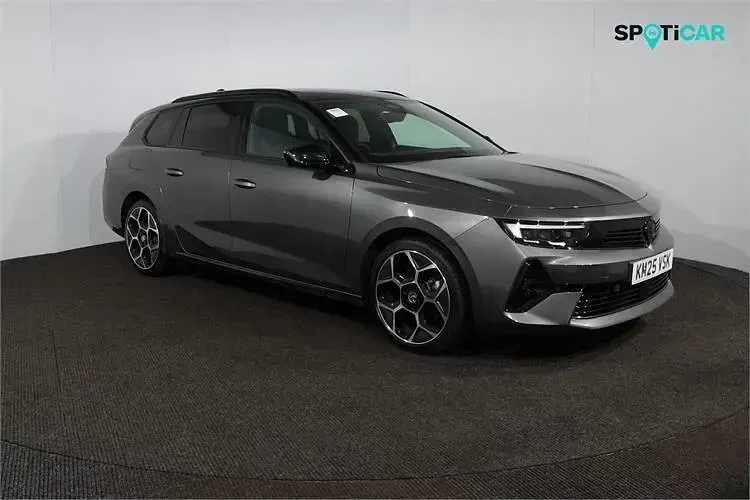 Usado Vauxhall Astra Ultimate 131 HP (96 kW) 2025 Carrinha