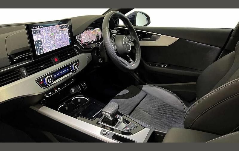 Used Audi A5 Sportback S-Line 161 HP (118 kW) 2023 Blue Hatchback