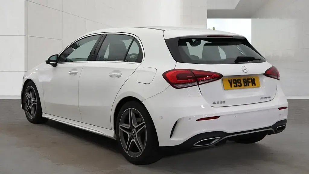 Used Mercedes A200 AMG Line Premium 163 HP (119 kW) 2018 White Hatchback
