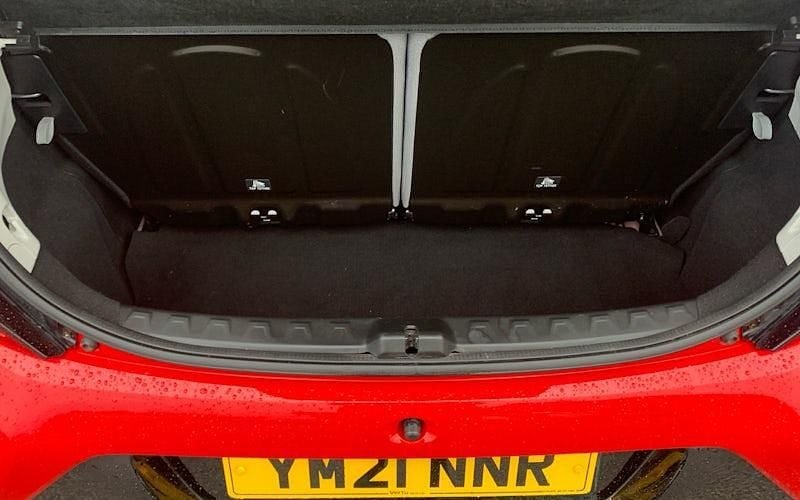 Used Toyota Aygo Trend 72 HP (52 kW) 2021 Red Hatchback