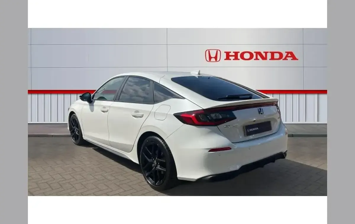 Used Honda Civic Hybrid 184 HP (135 kW) 2023 White Hatchback