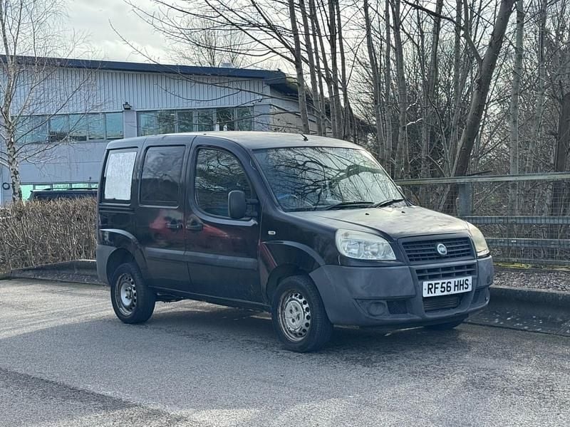 Used Fiat Doblò 85 HP (62 kW) 2006 White MPV