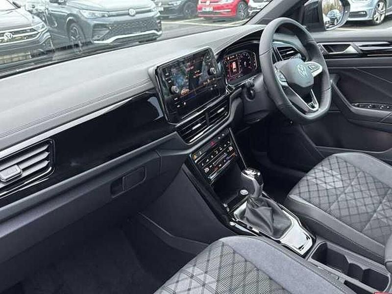 New VW T-Roc Black Edition 150 HP (110 kW) 2025 SUV