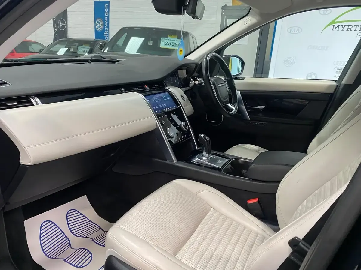 Used Land Rover Discovery 5 HSE 2019 Blue SUV