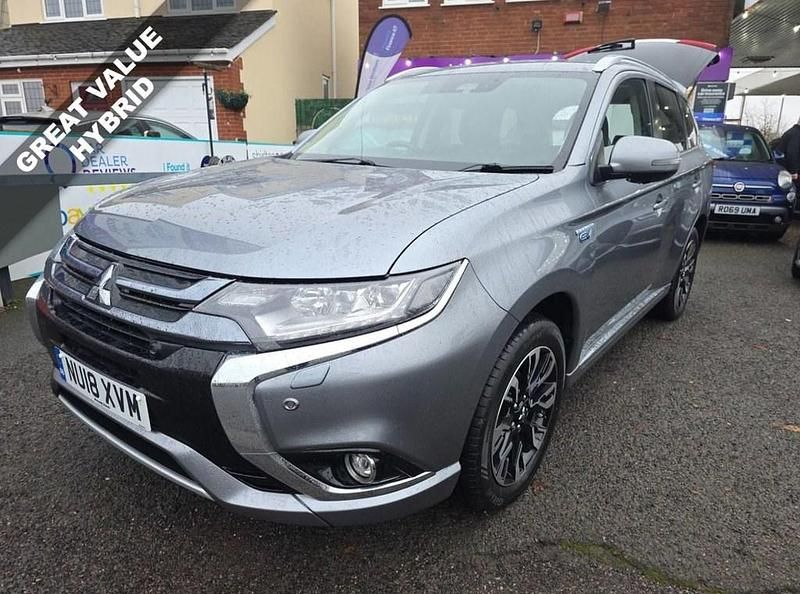 Grey Used 2018 Mitsubishi Outlander P-HEV Estate | £11,990 (Fair price) - Image 1/4