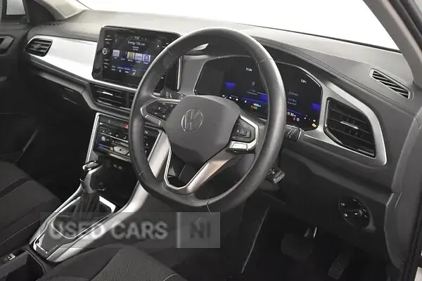 Used VW T-Roc Life 150 HP (110 kW) 2024 White SUV
