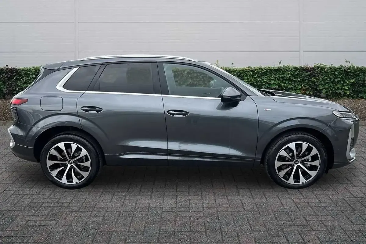 Used Audi Q3 S-Line 193 HP (141 kW) 2026 Daytona grey, pearl effect SUV