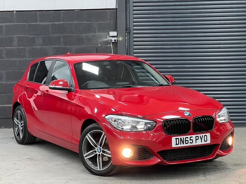 Used BMW 118 Sport Line 2015 Red Hatchback