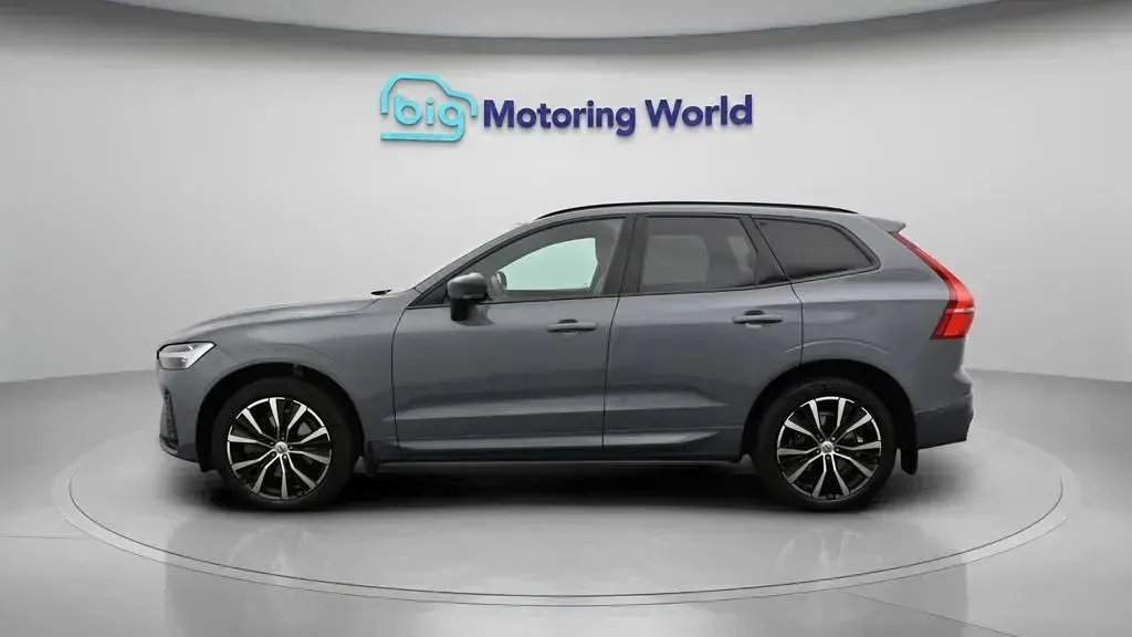 Used Volvo XC60 Plus 250 HP (183 kW) 2023 Grey SUV
