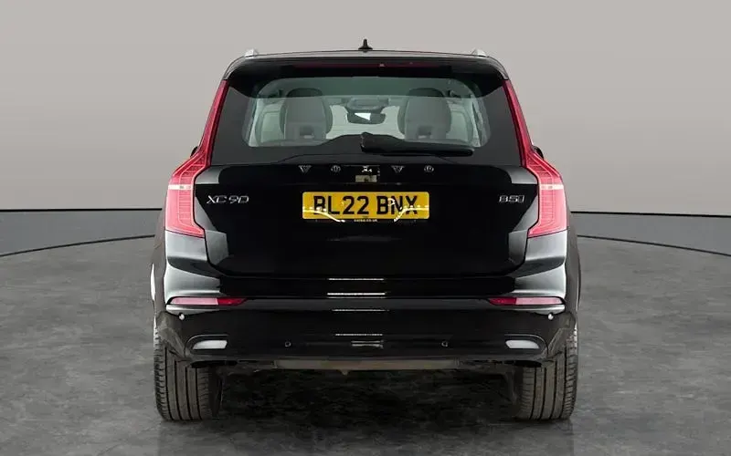 Used Volvo XC90 Core 250 HP (183 kW) 2022 Black SUV