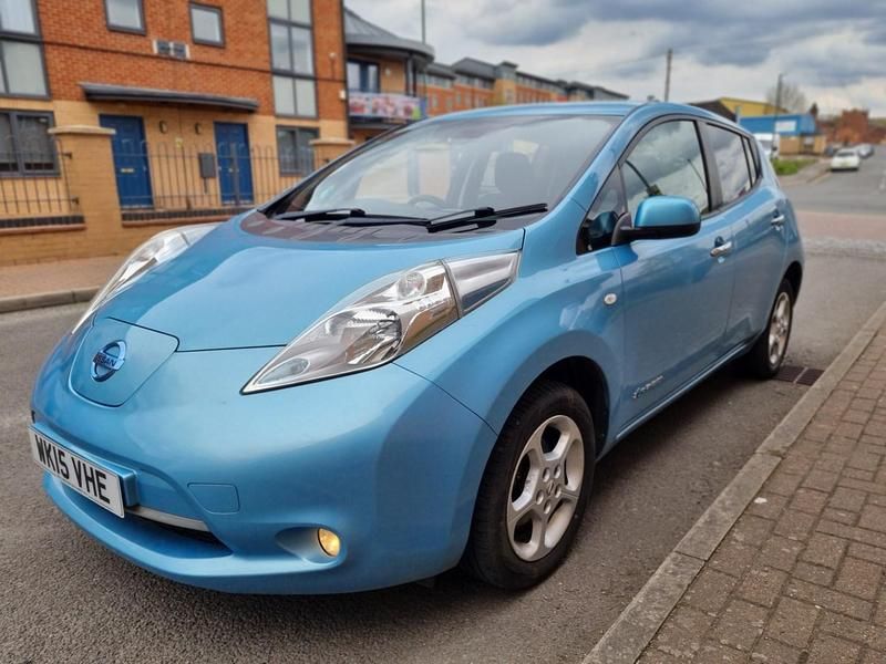 Gebraucht Nissan Leaf Acenta 80 kW (109 PS) 2015 Blau Kleinwagen