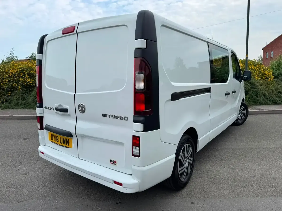 Used Vauxhall Vivaro Sportive 125 HP (91 kW) 2018 White