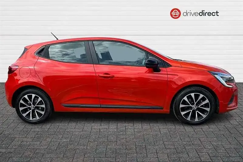 Used Renault Clio V Evolution 2023 Orange Hatchback