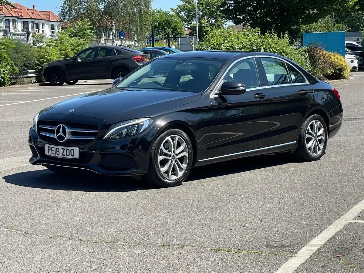 Used Mercedes C200 136 HP (100 kW) 2018 Black Sedan