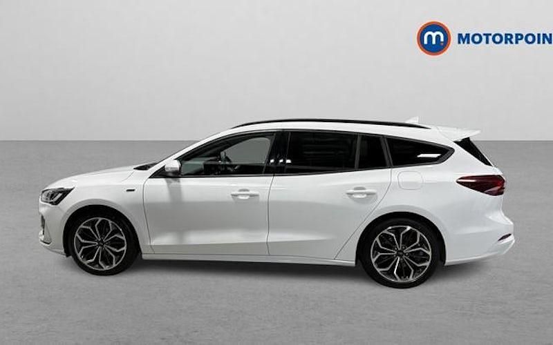 Used Ford Focus ST-Line X 155 HP (114 kW) 2023 White Estate