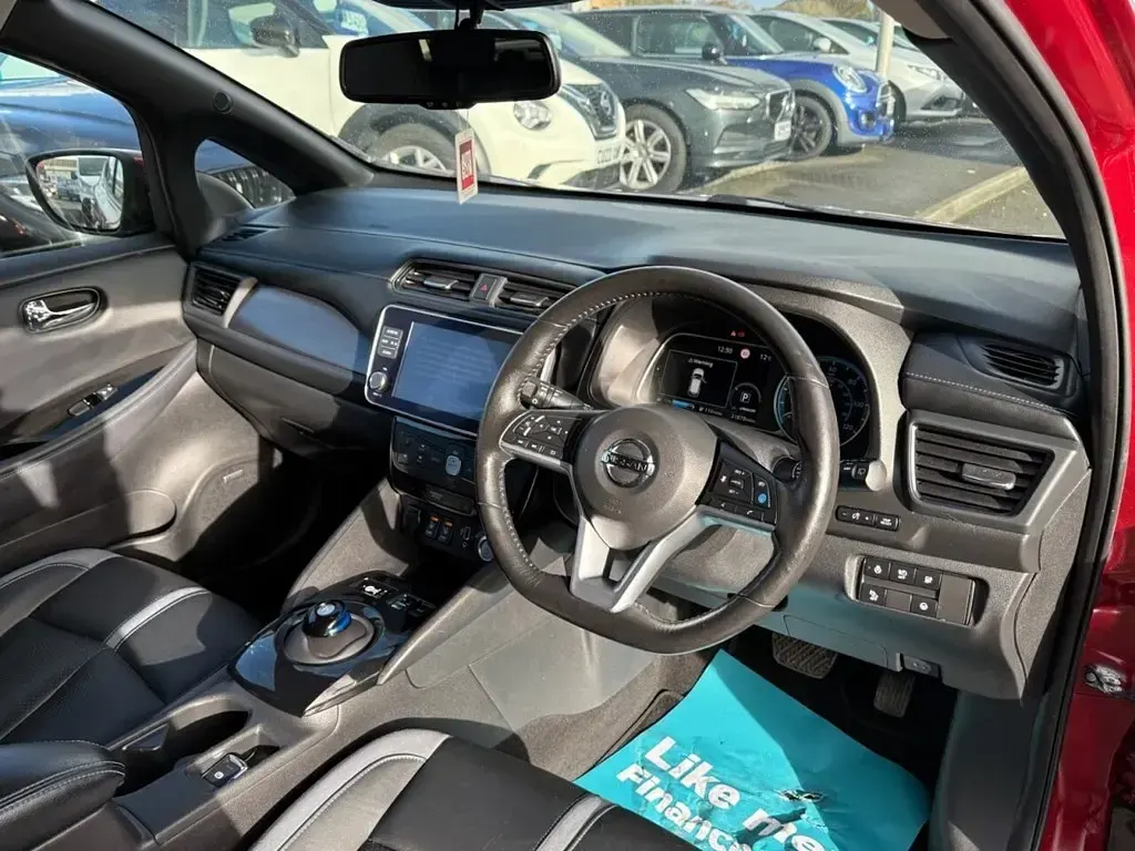 Usado Nissan Leaf Tekna 110 kW (150 HP) 2019 Vermelho Citadino
