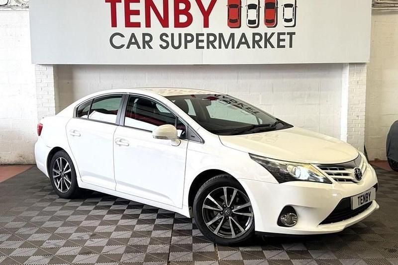 Used Toyota Avensis 2012 White Sedan
