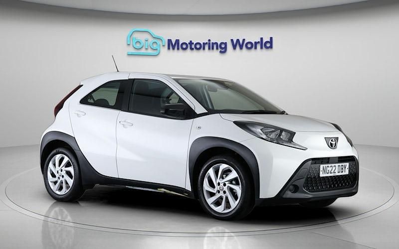Used Toyota Aygo X PURE 72 HP (52 kW) 2025 SUV