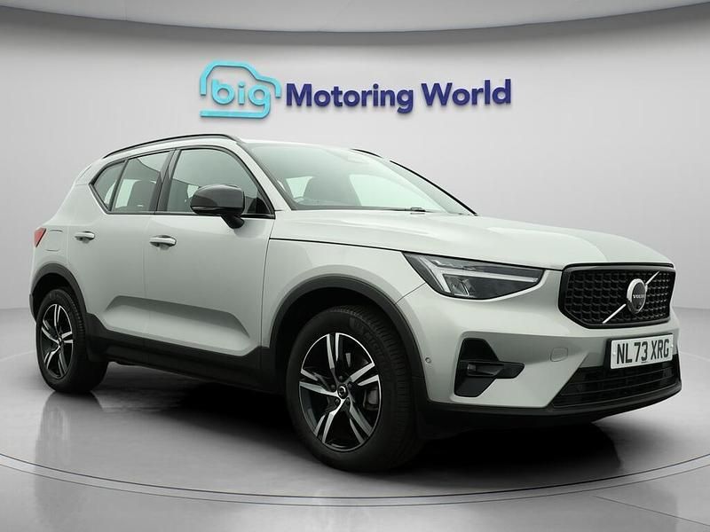 Silver Used 2023 Volvo XC40 Plus SUV | £29,900 (Fair price) - Image 1/4