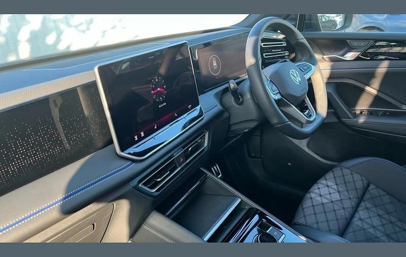 Used VW Tiguan R-line 147 HP (108 kW) 2025 Grey SUV