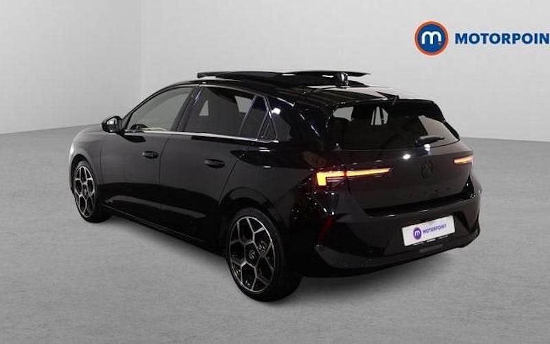 Used Vauxhall Astra Ultimate 131 HP (96 kW) 2025 Hatchback