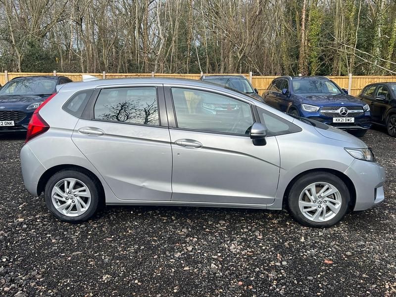Used Honda Jazz SE 102 HP (75 kW) 2016 Silver Hatchback