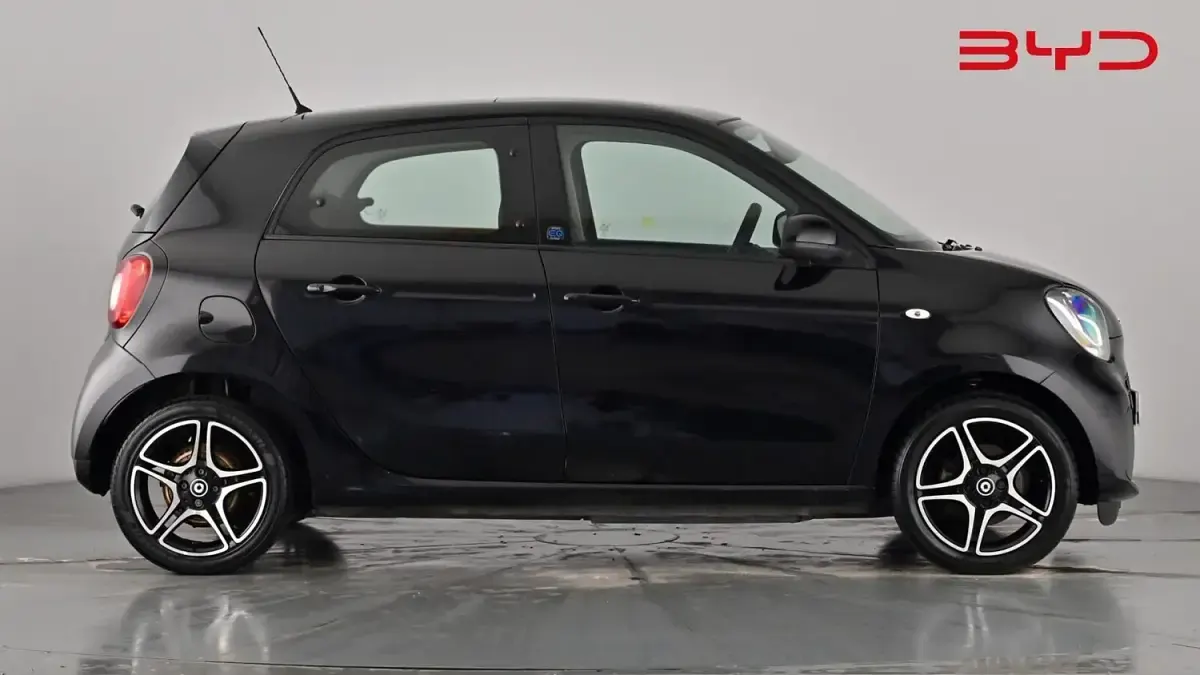 Used Smart ForFour Electric Drive Premium 60 kW (82 HP) 2020 Black Hatchback