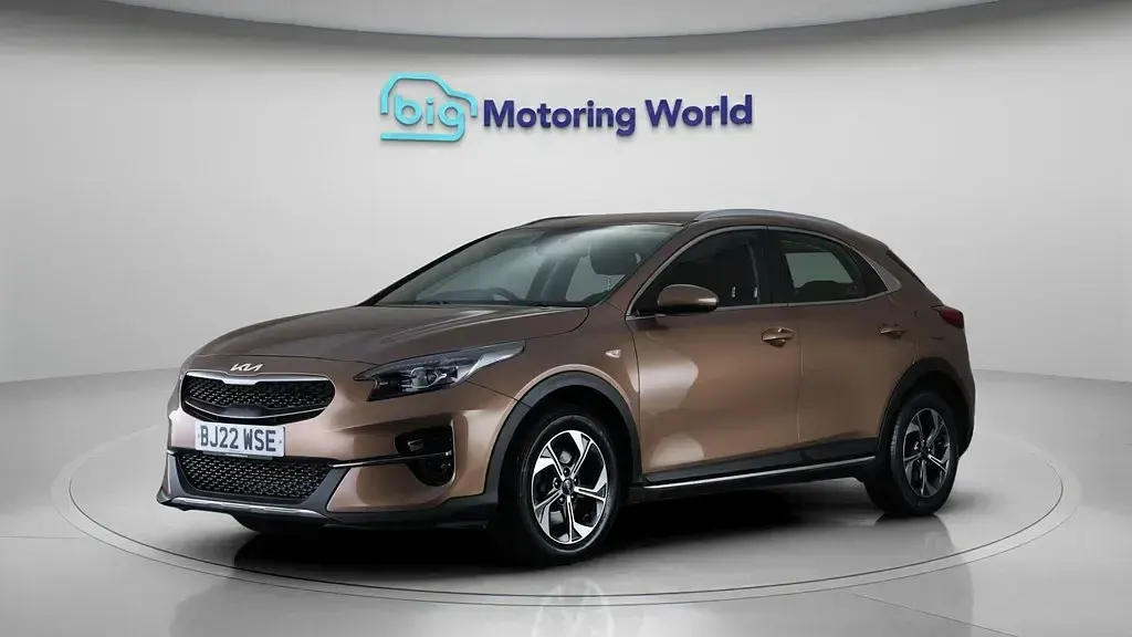 Usado Kia XCeed 118 CV (86 kW) 2022 Marrón SUV