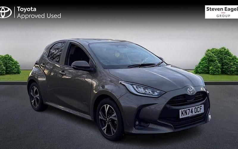 Used Toyota Yaris Hybrid Design 116 HP (85 kW) 2025 Hatchback