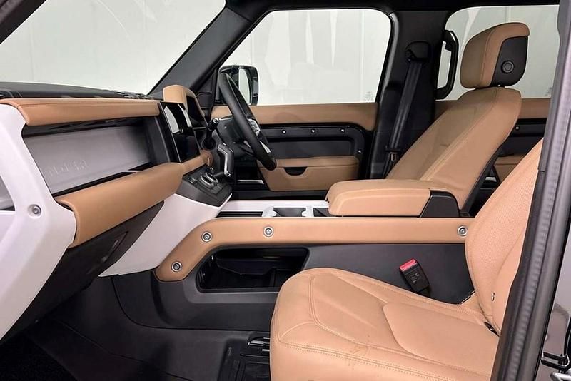 Used Land Rover Defender HSE Dynamic 344 HP (253 kW) 2025 Black SUV