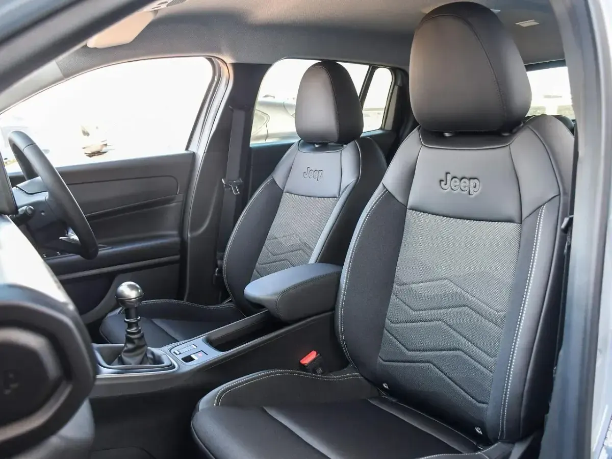 New Jeep Avenger Summit 100 HP (73 kW) 2026 Grey SUV