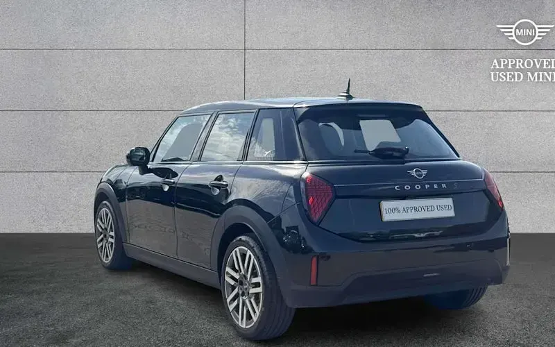 Used Mini Cooper Classic 150 kW (204 HP) 2026 Hatchback
