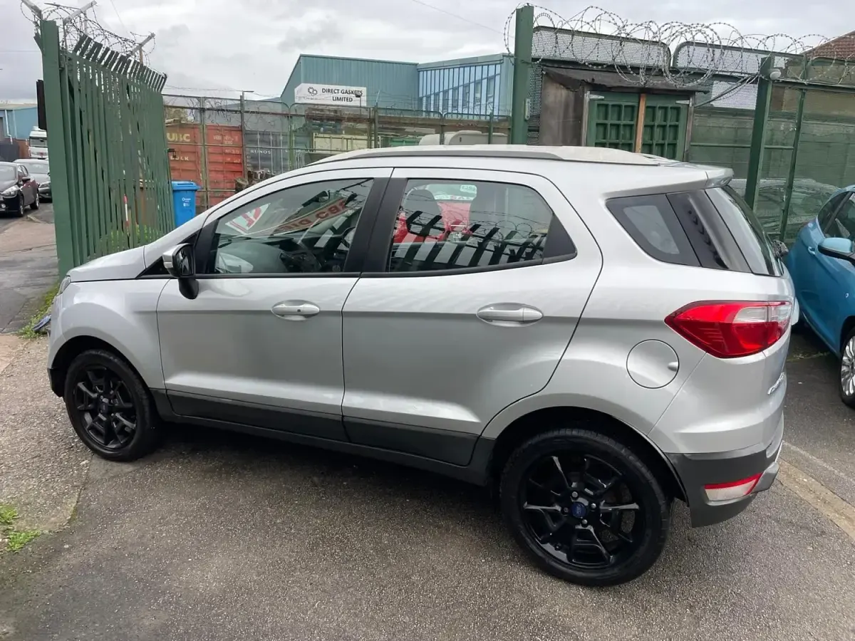 Używany Ford Ecosport Titanium 95 KM (69 kW) 2016 Srebrny SUV
