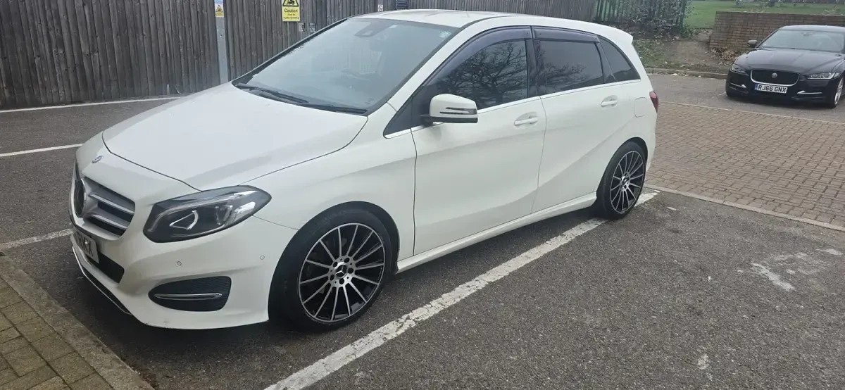 Used Mercedes B180 Executive 122 HP (89 kW) 2016 White Hatchback