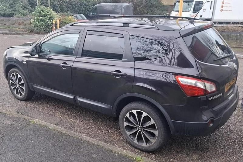 Black Used 2013 Nissan Qashqai +2 360º SUV | £4,990 (Fair price) - Image 1/1