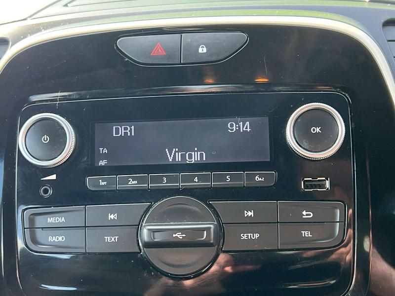 Used Renault Captur Play 90 HP (66 kW) 2019 Silver/black SUV