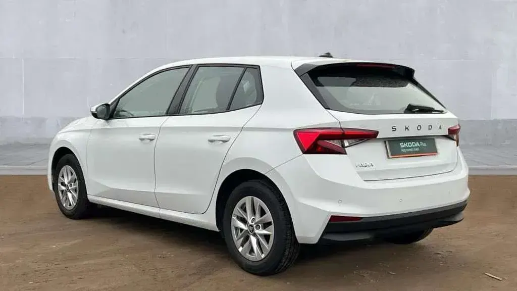 Used Skoda Fabia SE 95 HP (69 kW) 2025 White Hatchback