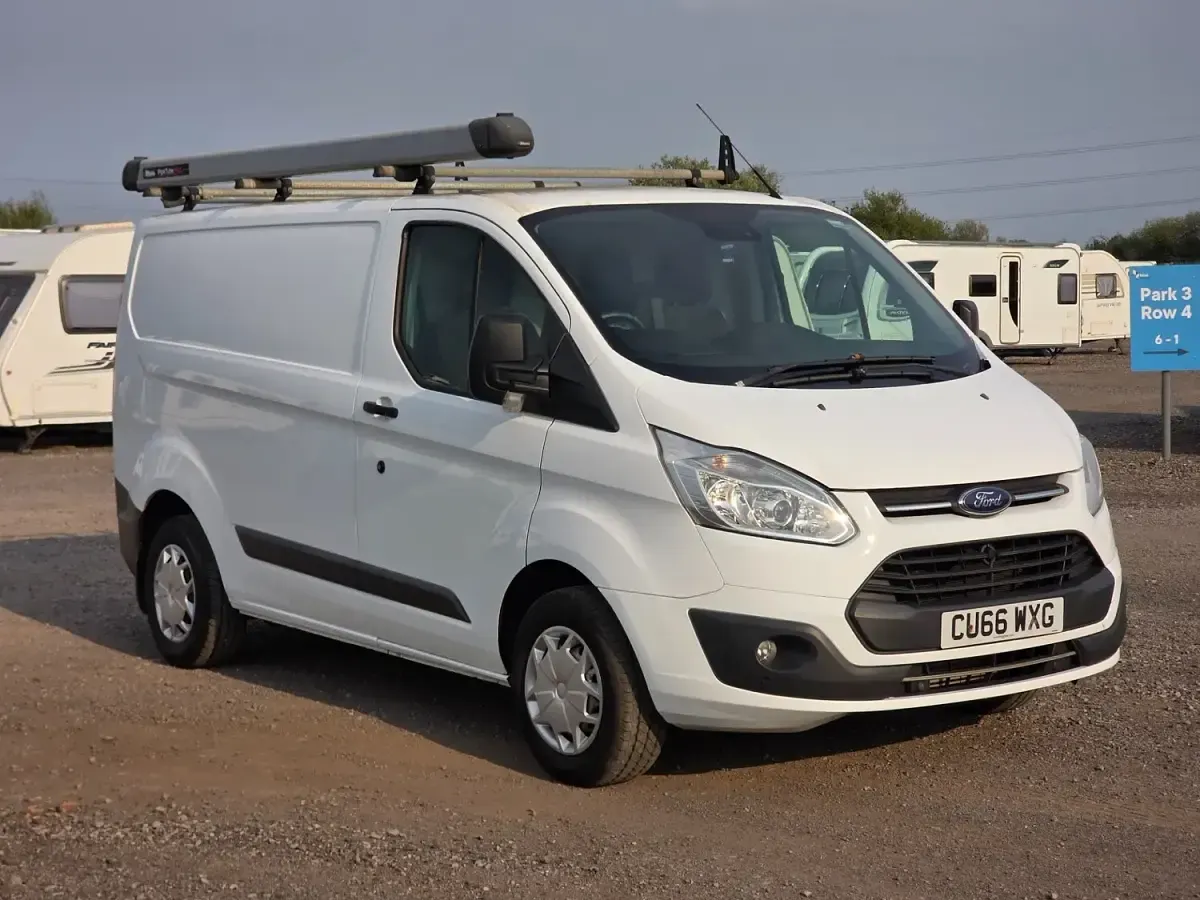 Used Ford Transit Custom Trend 105 HP (77 kW) 2017 White Van
