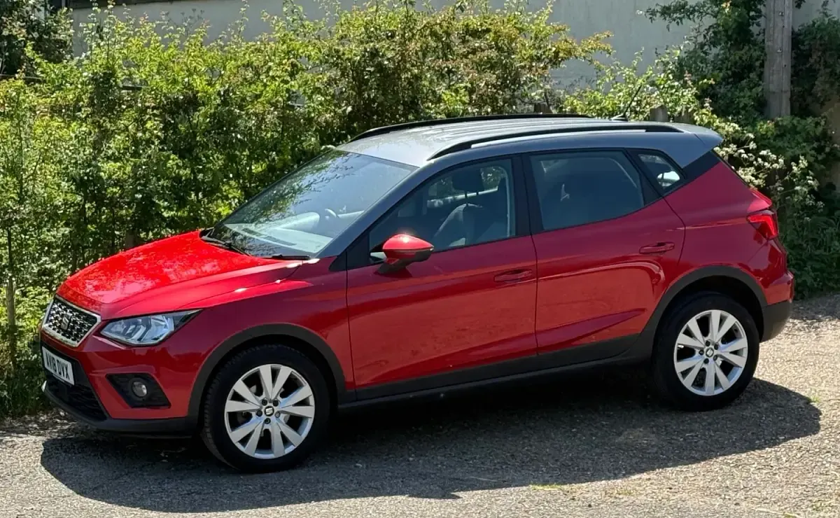 Begagnad Seat Arona SE Technology 115 HK (84 kW) 2018 Röd SUV