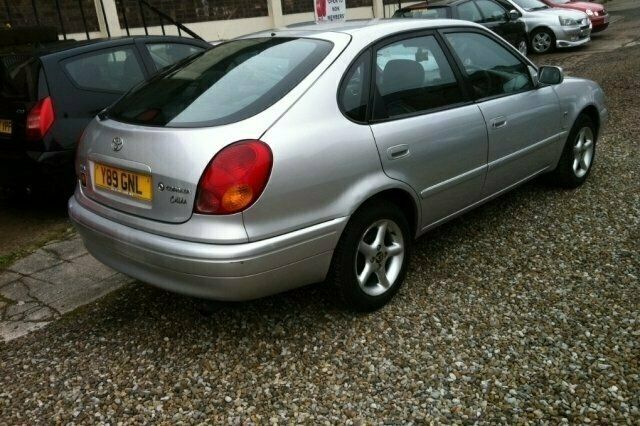 Używany Toyota Corolla 2001 Hatchback