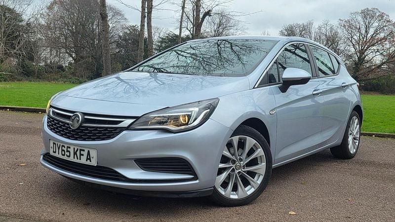 Used Vauxhall Astra Design Edition 2016 Silver Hatchback