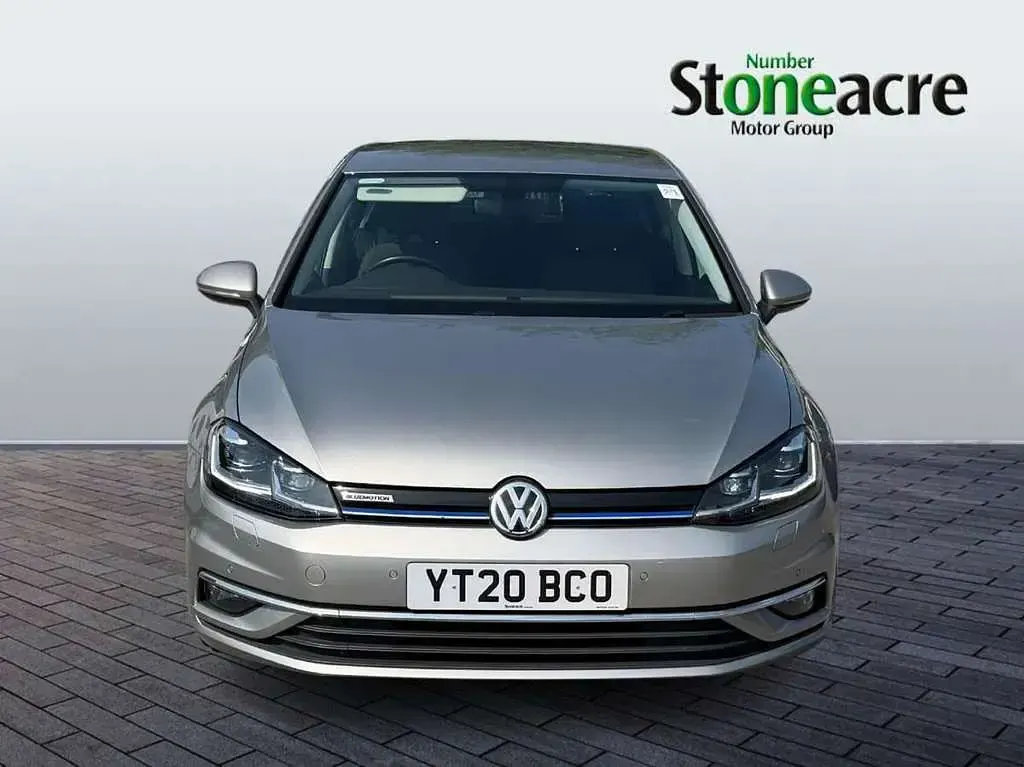 Begagnad VW Golf VII Edition 2020 Silver Halvkombi