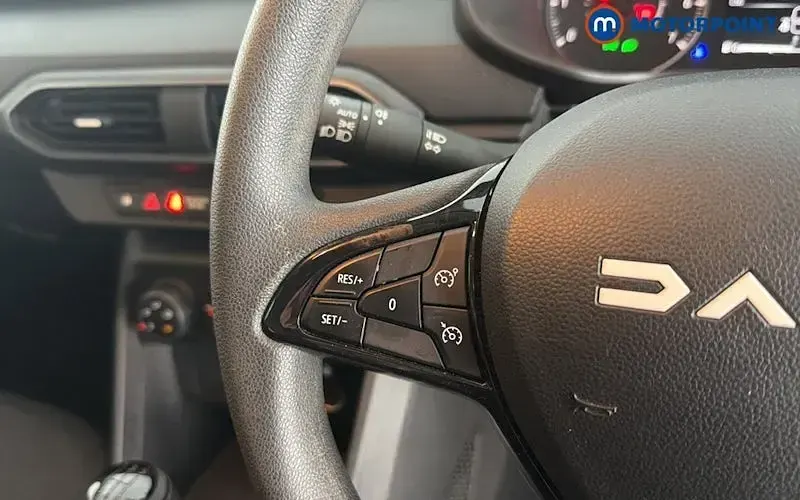 Used Dacia Sandero Essentiel 91 HP (66 kW) 2024 White Hatchback