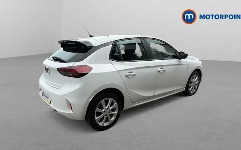 Used Vauxhall Corsa Design Edition 101 HP (74 kW) 2023 White Hatchback