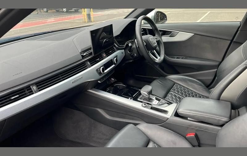 Used Audi RS4 Design 444 HP (326 kW) 2023 Blue Estate