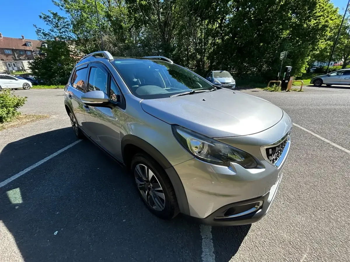 Used Peugeot 2008 Allure Premium 83 HP (61 kW) 2019 Grey SUV