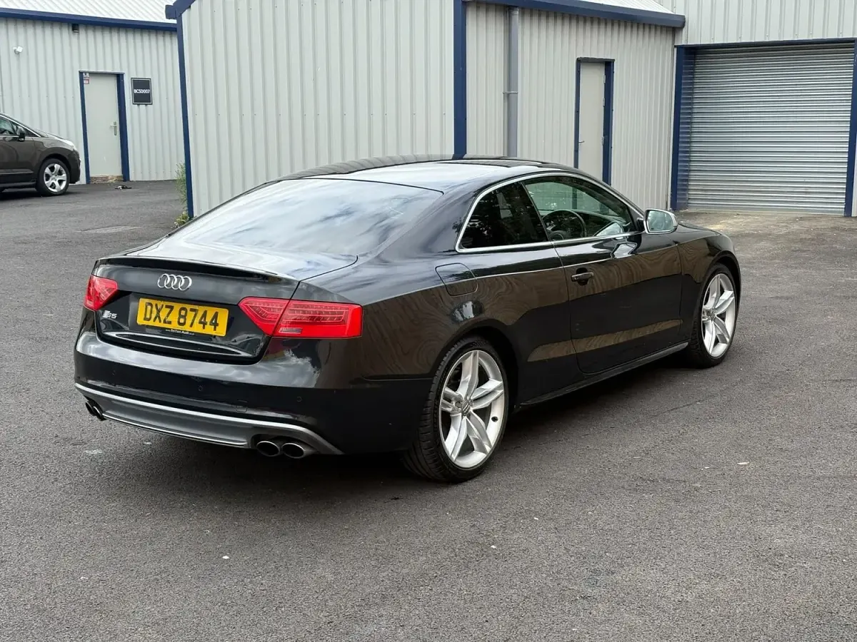 Used Audi S5 Comfort 333 HP (244 kW) 2013 Black Coupe