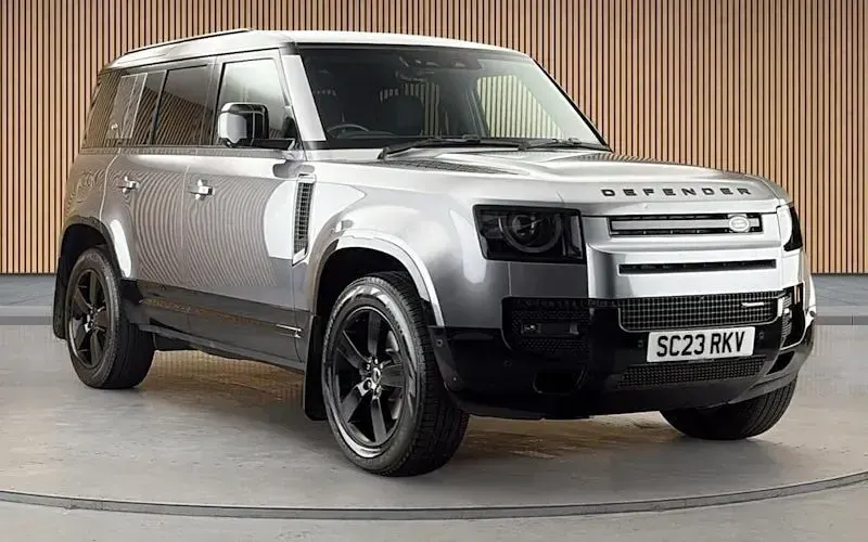Used Land Rover Defender SE Dynamic 250 HP (183 kW) 2023 SUV